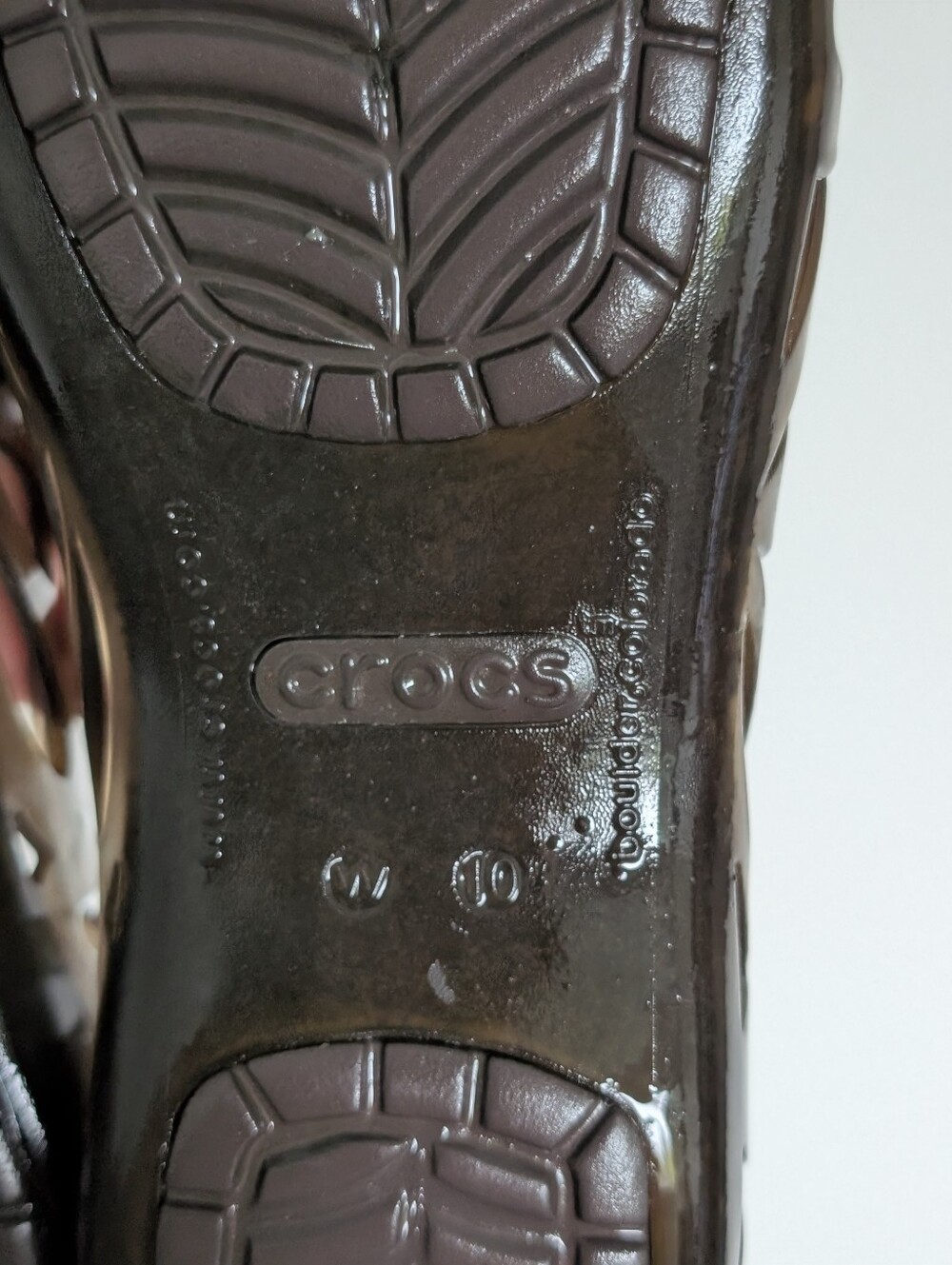 CROCS Women's Brown Cutout Ballet Flats - Picture 6 of 7